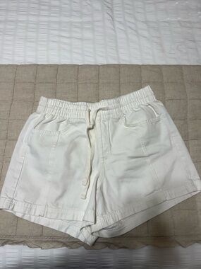 Universal Thread Cream Drawstring Linen Blend Shorts